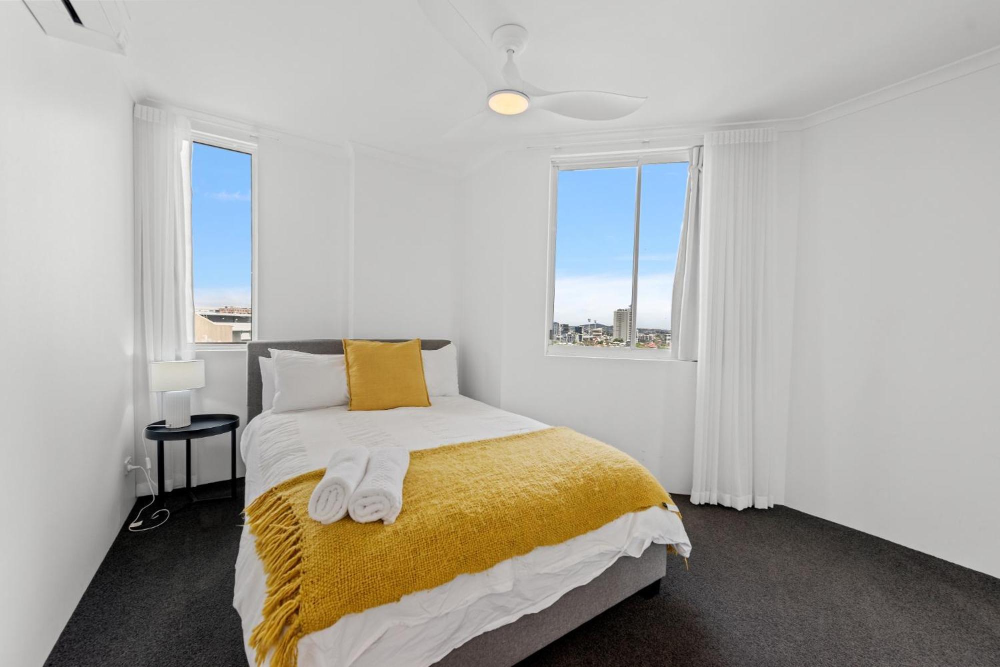 ブリスベンLavish 3-Bed With Wraparound Balcony And Poolアパートメント エクステリア 写真